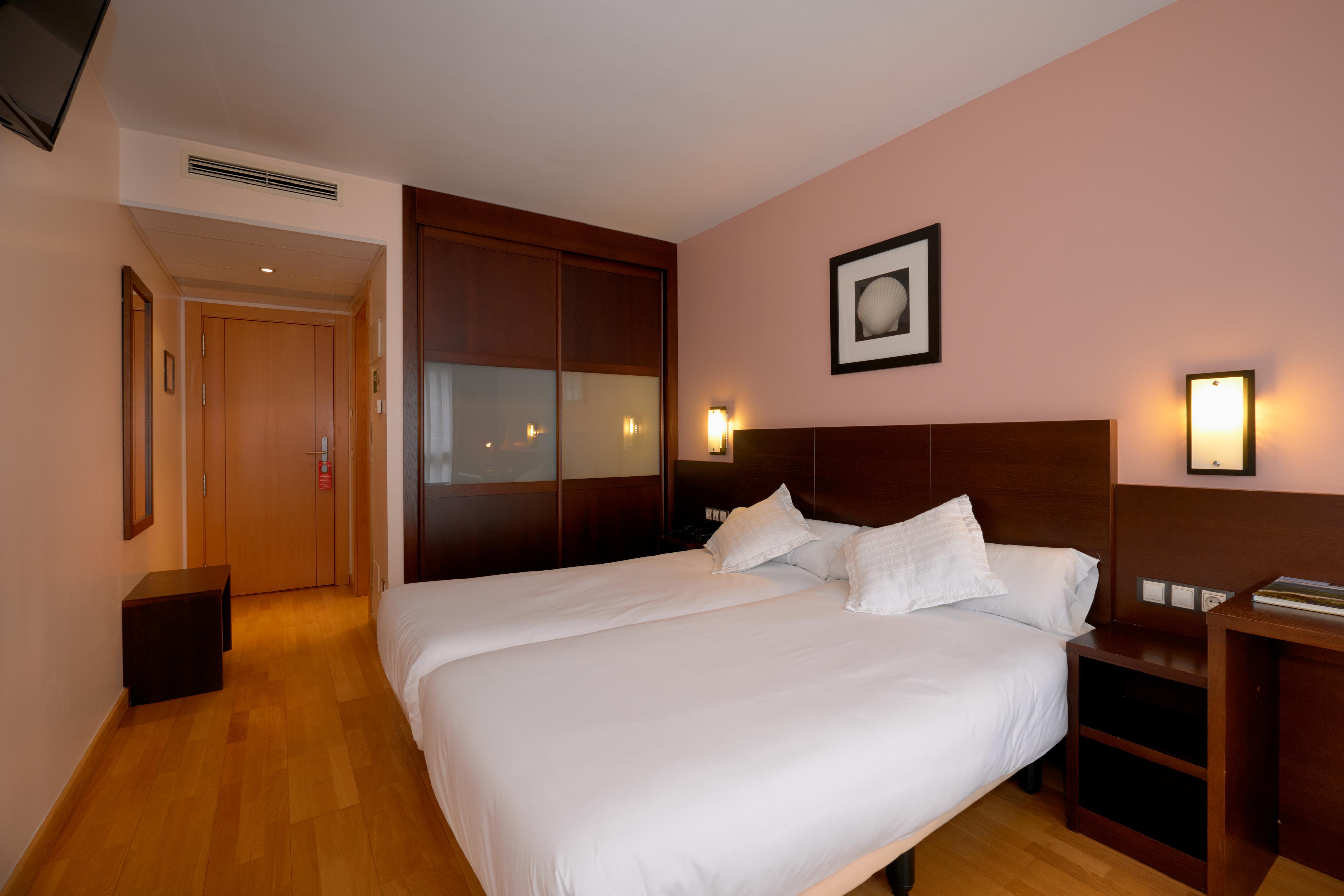 Hotel Castro Real Oviedo Bagian luar foto
