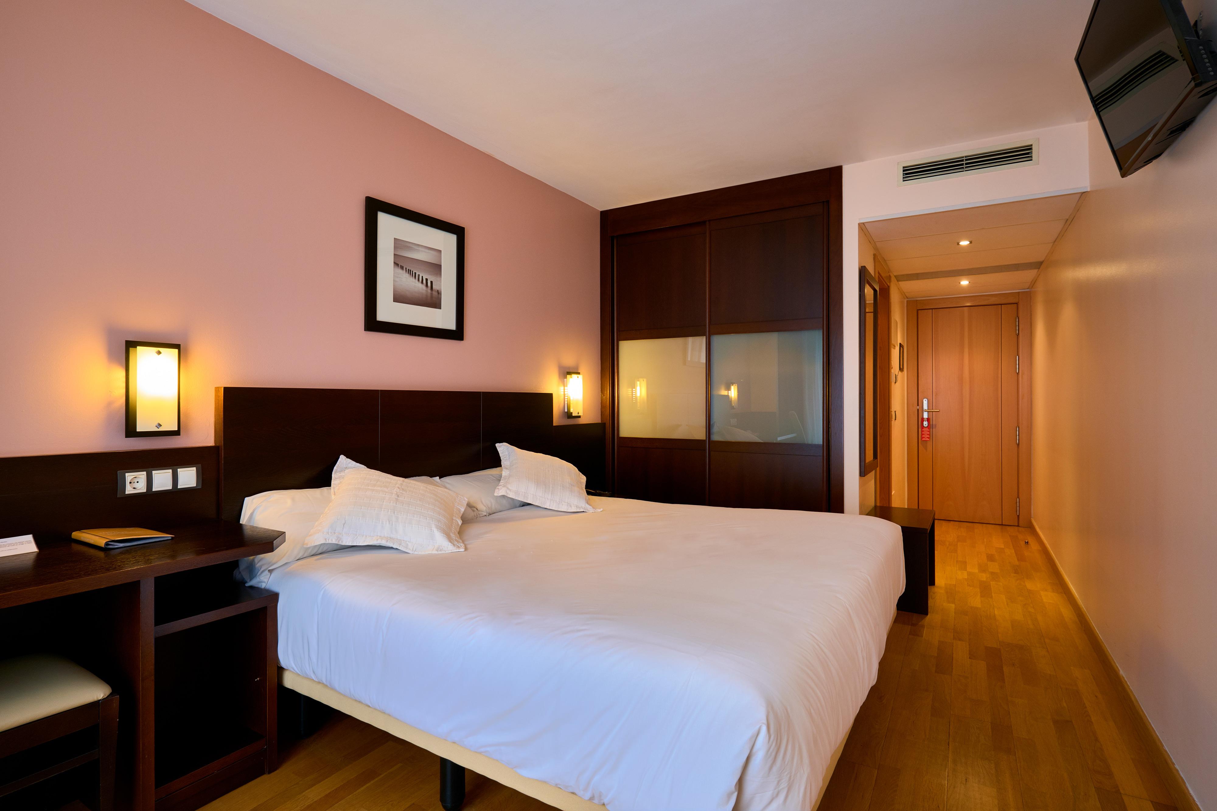 Hotel Castro Real Oviedo Bagian luar foto