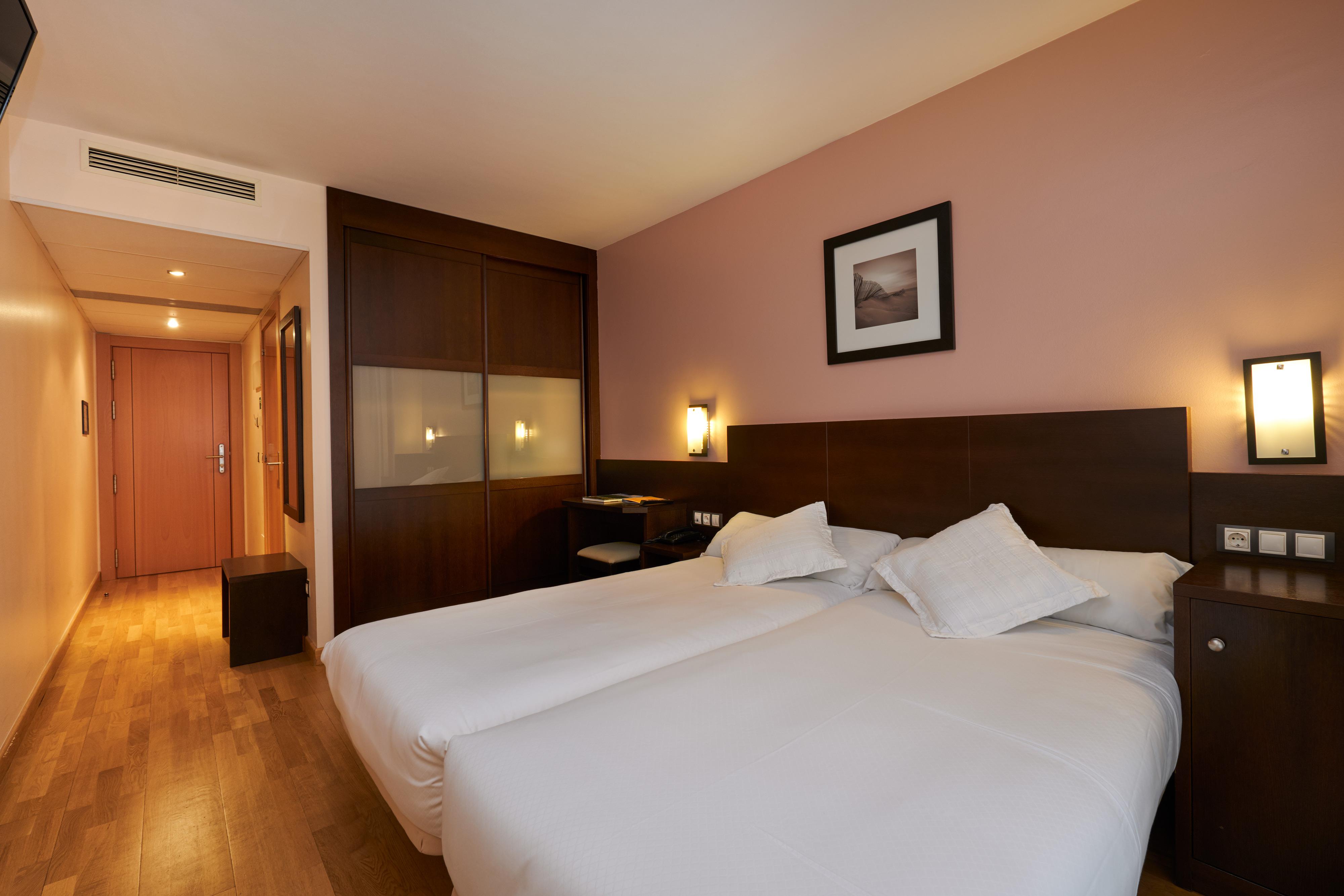 Hotel Castro Real Oviedo Bagian luar foto