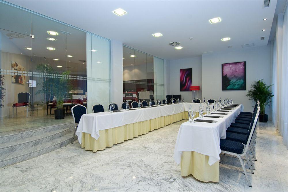 Hotel Castro Real Oviedo Bagian luar foto