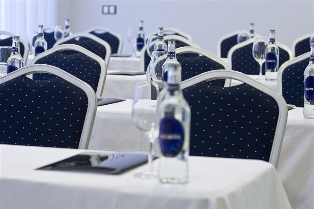 Hotel Castro Real Oviedo Bagian luar foto