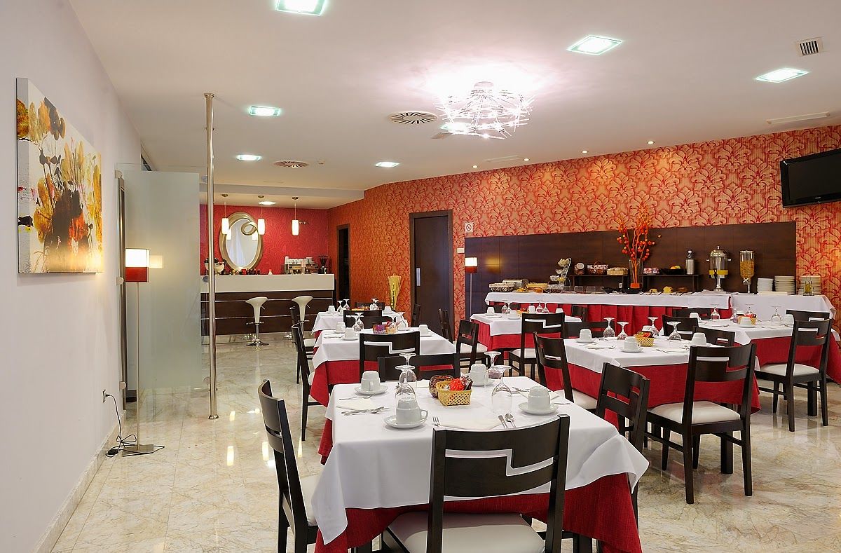 Hotel Castro Real Oviedo Bagian luar foto