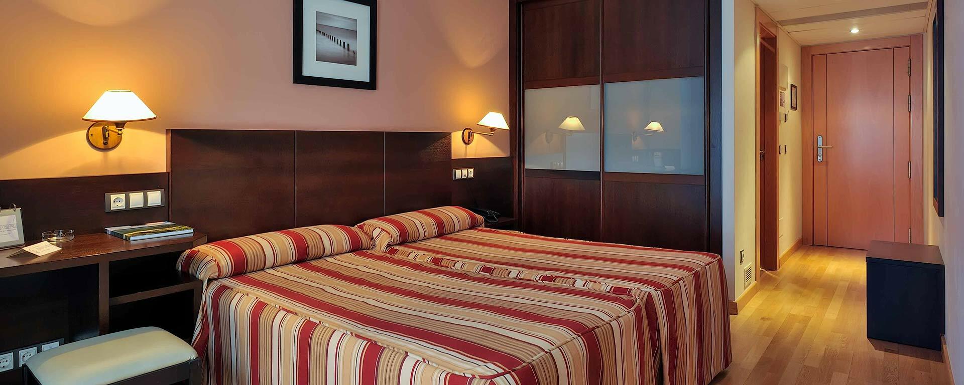 Hotel Castro Real Oviedo Bagian luar foto